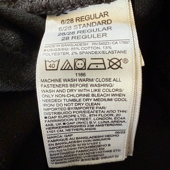 NWT GAP Black Classic Straight - 6/28R - Picture 2 of 8